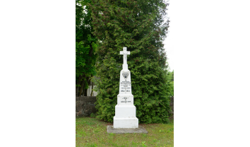 Pavasarininkų kryžius Čekiškėje