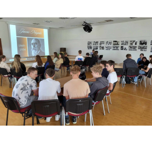 Protmūšis bibliotekoje