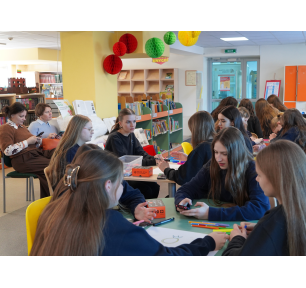 „Populistas“ ir kitos edukacijos bibliotekoje