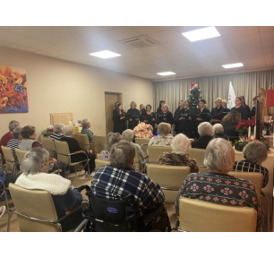 Akcija „Gerumas šildo“ Ežerėlio slaugos namuose