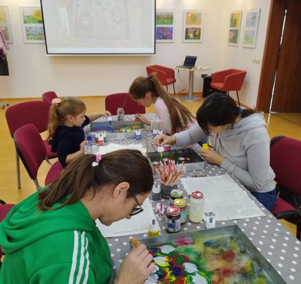 Bibliotekoje tapėme ant vandens